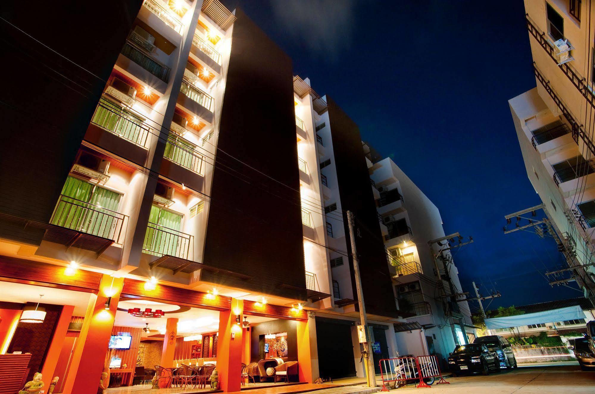 Deva Suites Patong Phuket Exterior foto